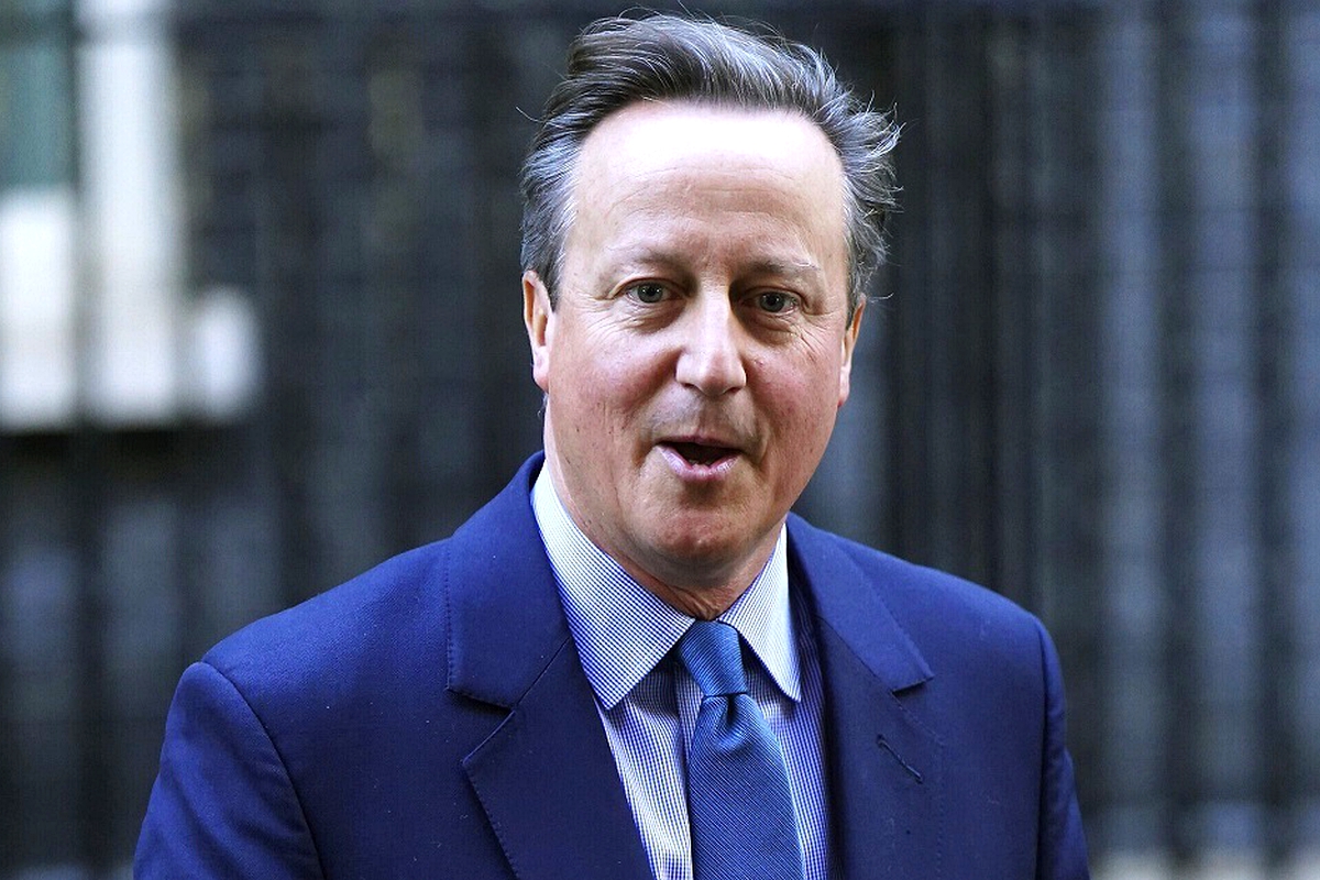 David Cameron making stunning comeback