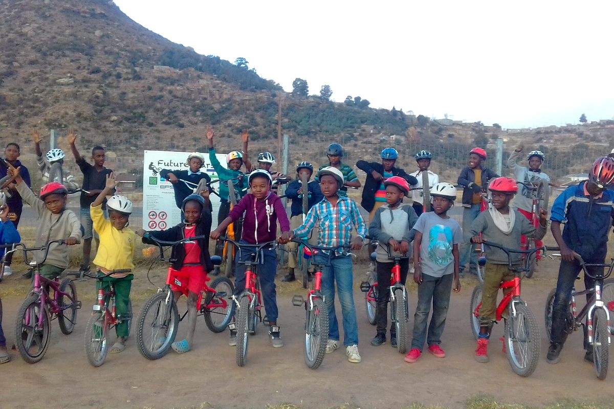 Cyclists clubs get bicycle donations Cyclists clubs get bicycle donations