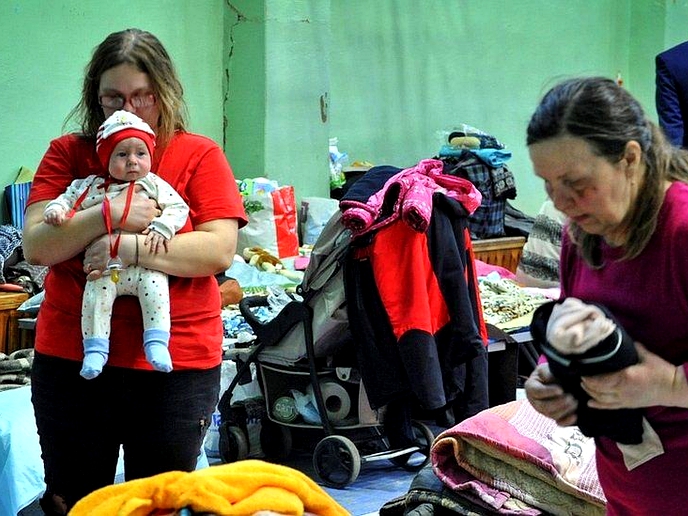 Russia transfers thousands of Mariupol civilians to its territory