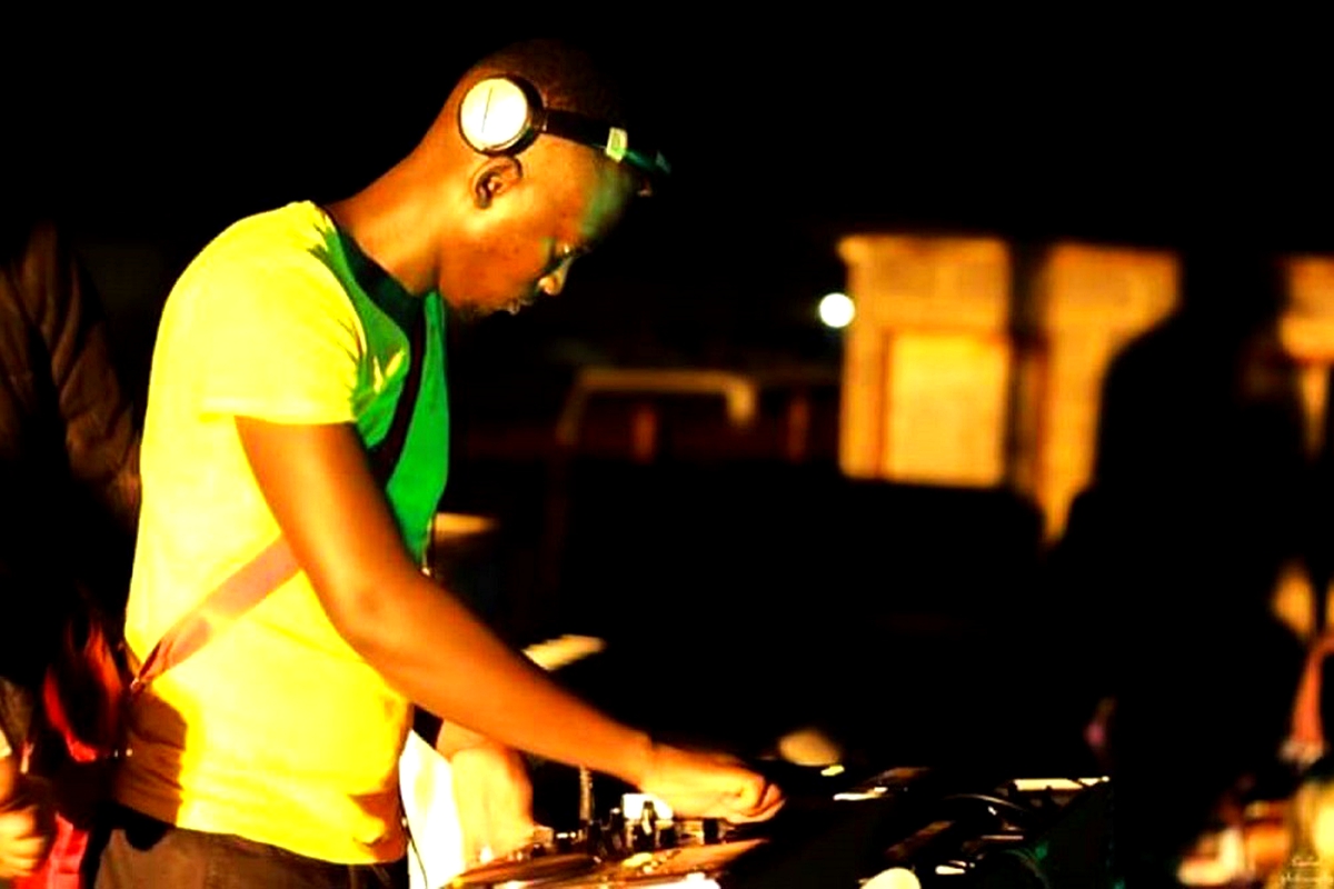 No green light for local entertainers No green light for local entertainers