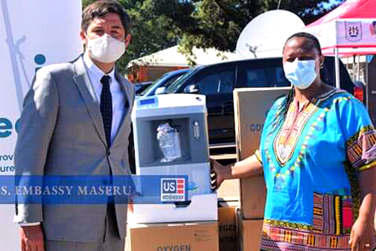 U.S. donates oxygen concentrators to local hospital U.S. donates oxygen concentrators to local hospital