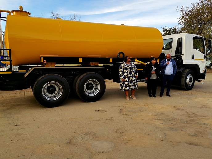 New yellow fleet for Mantsopa Municipality