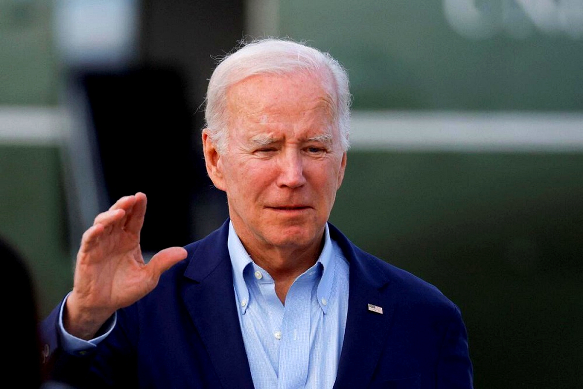 Biden inspects US-Mexico border in face of GOP criticism