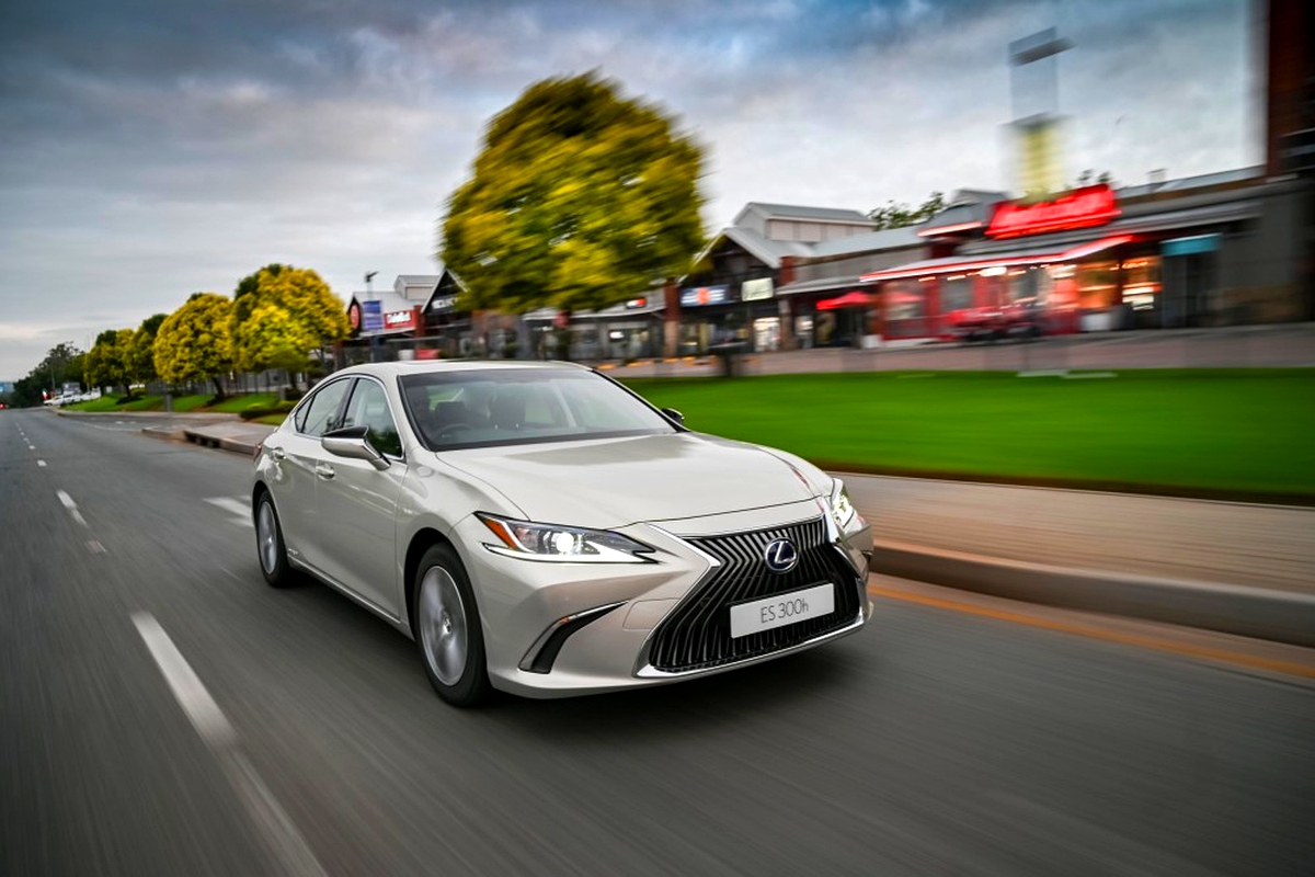 LEXUS makes hybrid more accessible LEXUS makes hybrid more accessible