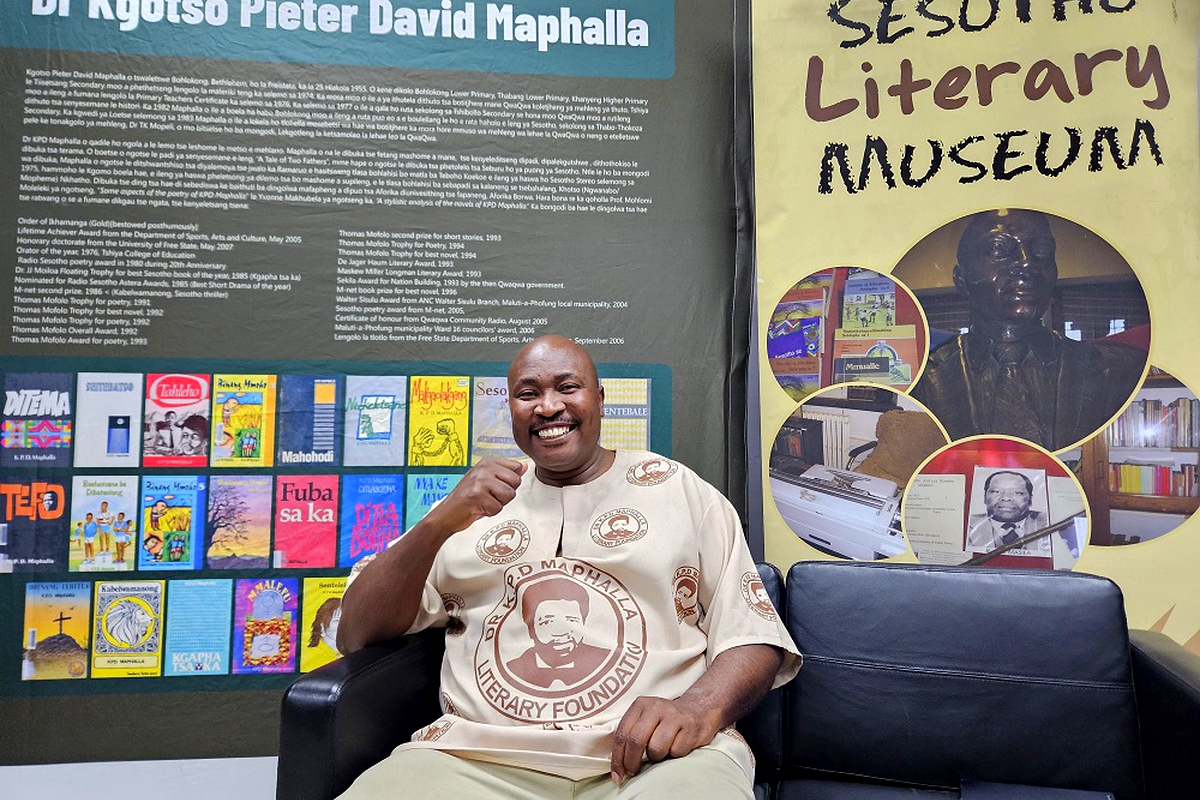 Sesotho women authors receive standing ovation Sesotho women authors receive standing ovation