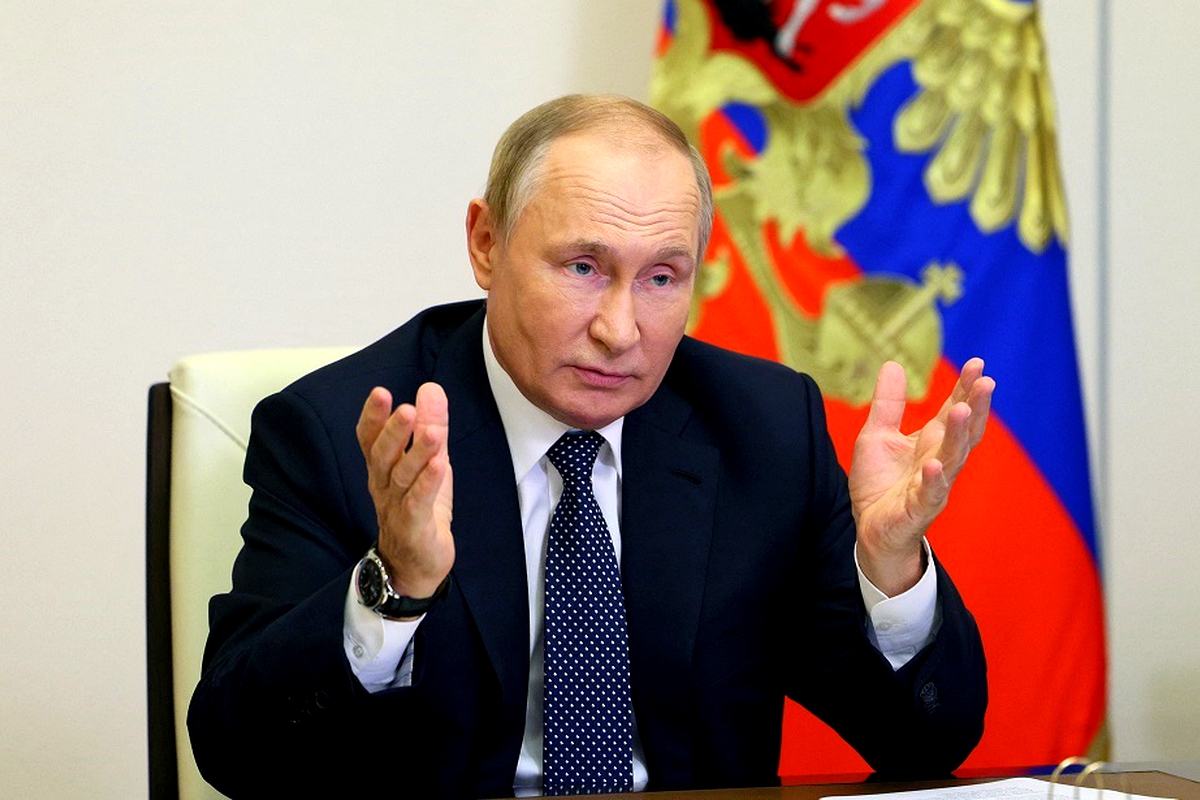 Putin accuses Ukraine of 'terrorism' Putin accuses Ukraine of 'terrorism'