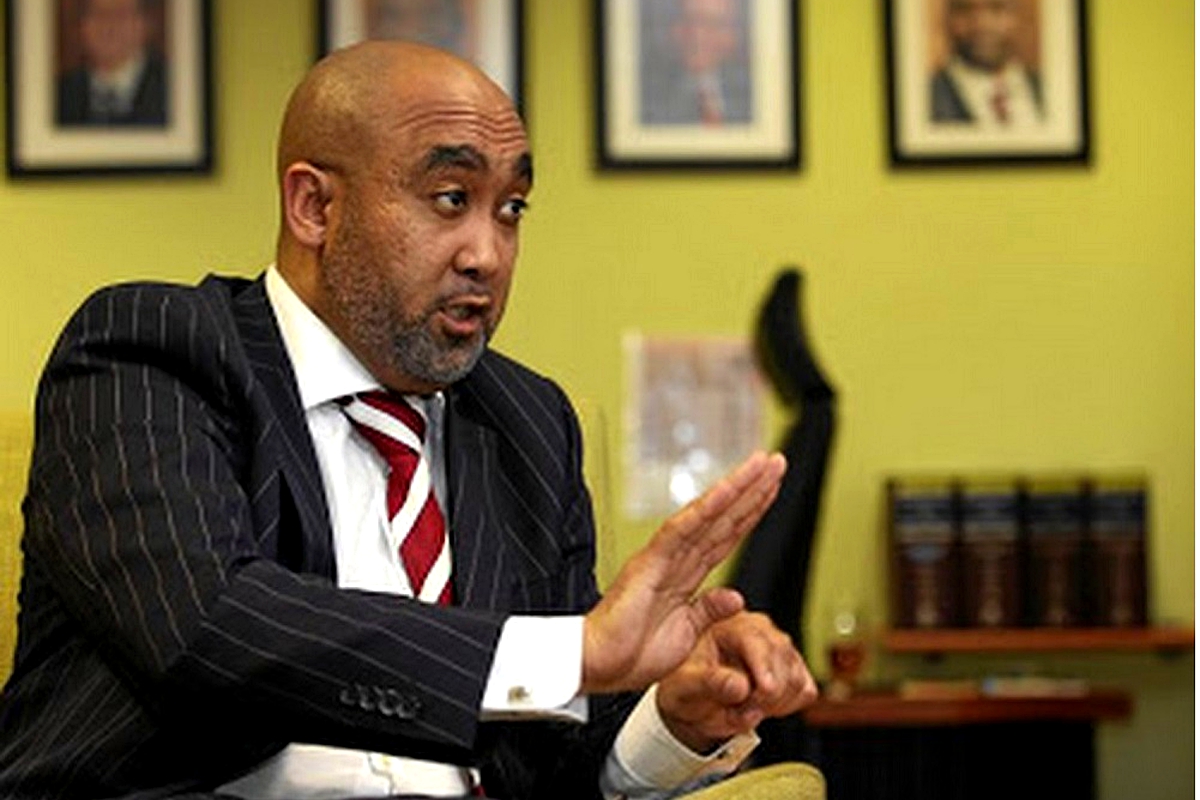 Abrahams withdraws as lead prosecutor