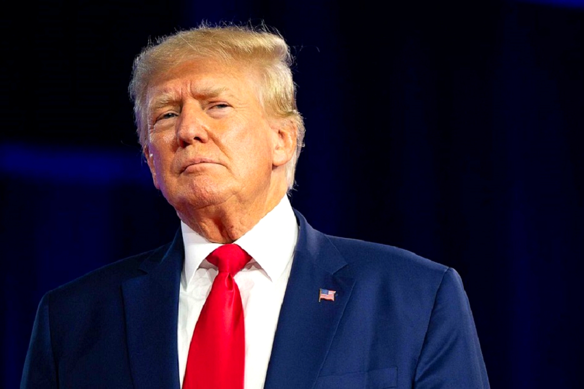 Trump hires former Florida attorney general in documents case Trump hires former Florida attorney general in documents case