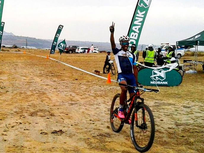 Makae defends his MTB title