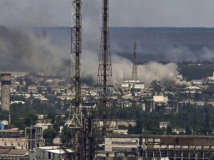 Chemical plant hit as fighting rages in Severodonetsk