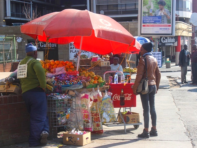 Govt should be swift in helping hawkers