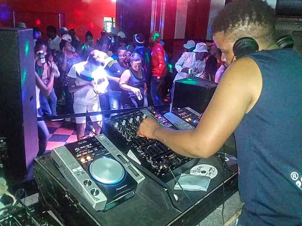No green light for local entertainers No green light for local entertainers