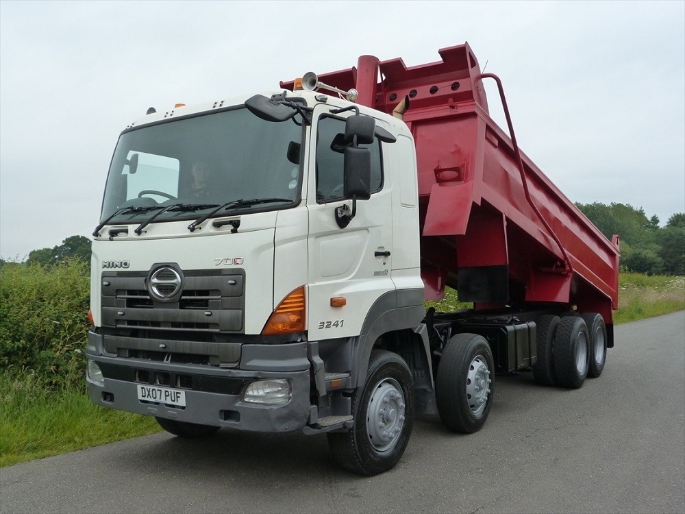 Hino’s new 700 Series truck takes big leap forward in technology Hino’s new 700 Series truck takes big leap forward in technology